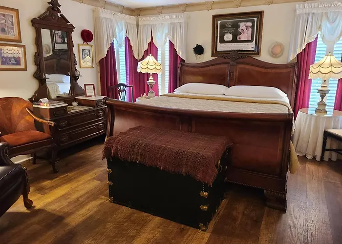 Red Bluff Cottage Montgomery
