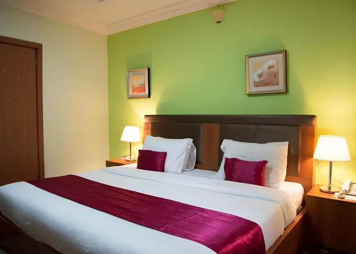 Grand Ibro Hotel - Guest Room Jabi