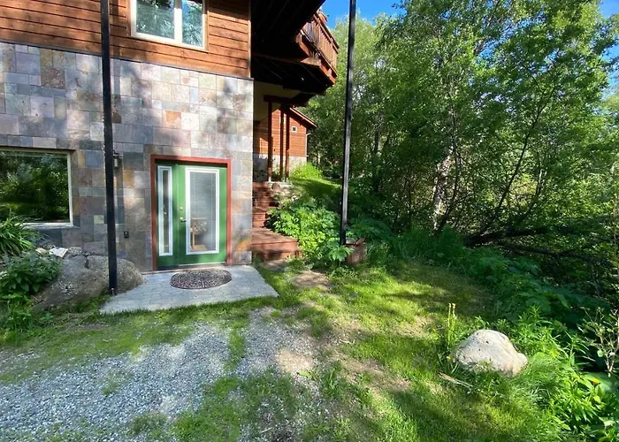 Eagle Peak Guesthouse Eagle River