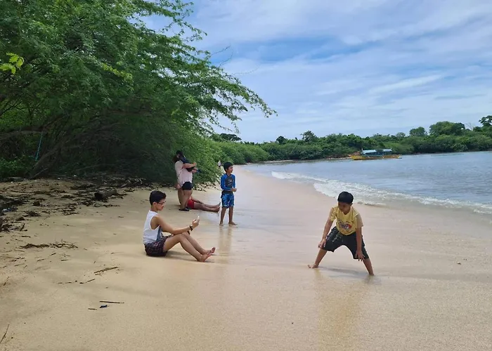 Calatagan'S Bahay Kubo - With Beach Access