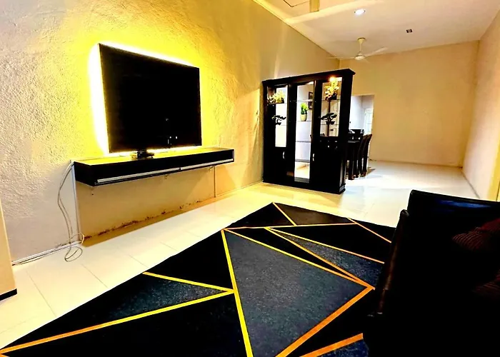 Pemandangan Indah Guest House - Look Out Point Villa- Pantai Cenang 