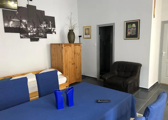 Harom Tarka Macska Apartmanok Sarospatak