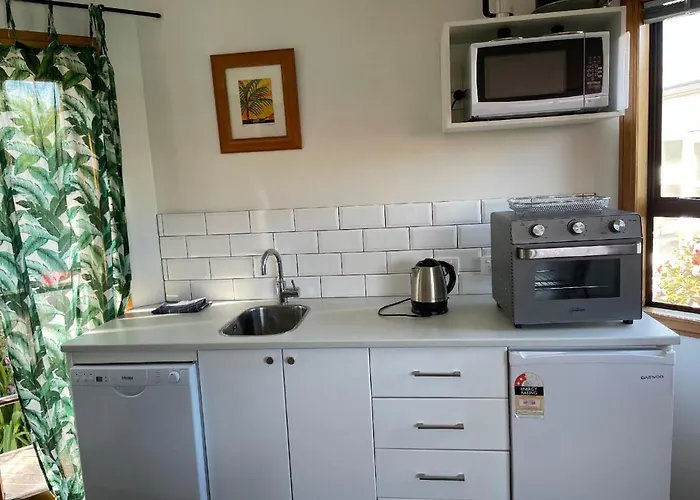 The Pool House Hotel Motueka