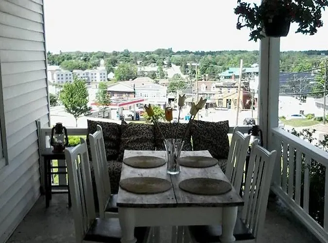 Awakenings Inn Montague