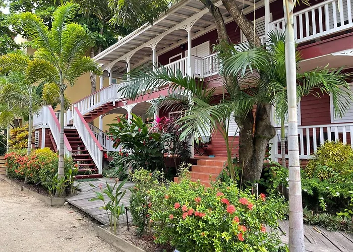 Alux House Hotel Placencia