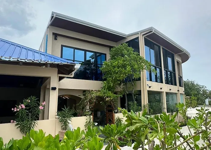 Bibee Maldives Hotel Dhiffushi