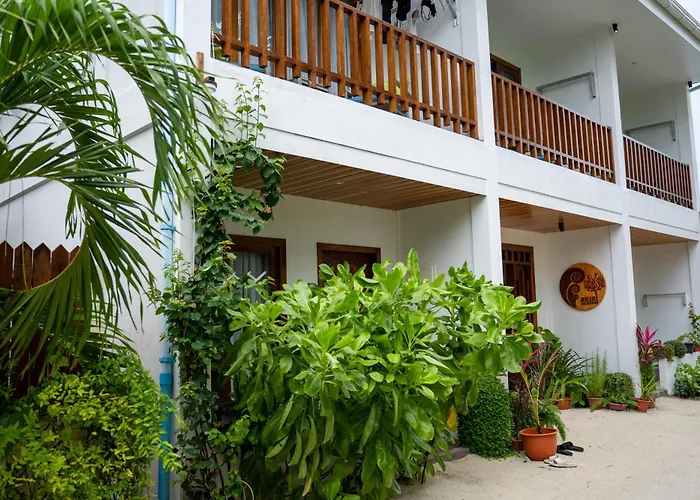 Akiri Dhigurah Hotel Dhigurah 