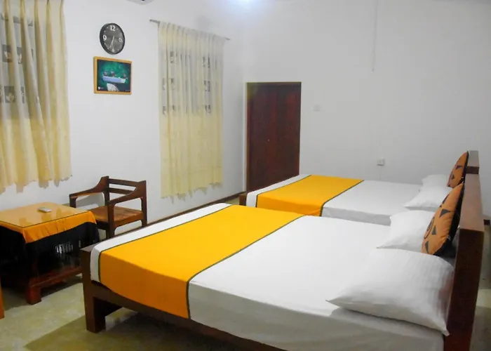 Yellow Birds Resort Anuradhapura