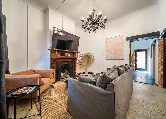 Blacksmith Cottage - Stay In Blacksmith'S Lively Hub Aldinga