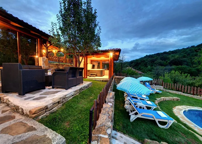House Maya Tryavna