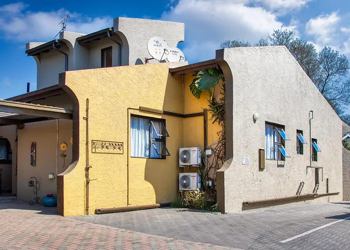 Woodpecker'S Inn Guest House Johannesburg