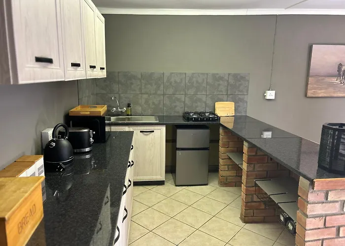 Ama Zulu Guesthouse & Safaris Hluhluwe