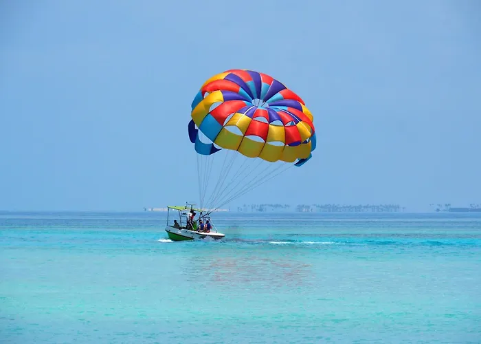 Club Kaafu Maldives Hotel Dhiffushi