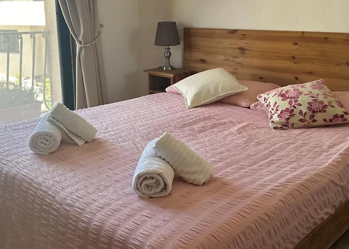 Green Grove Guest House Saint Julian's