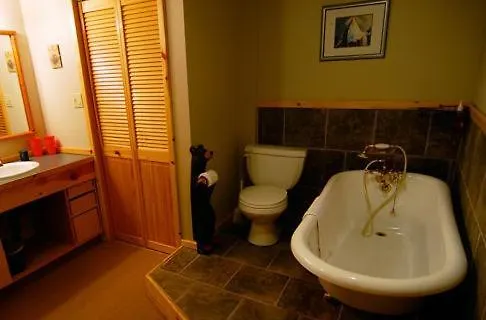 Charlie'S Guesthouse Field