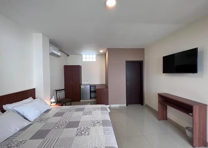 Monte Moriah Hotel Manta