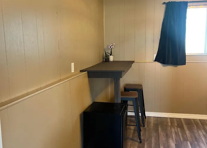 Charming One-Bedroom Retreat Burley