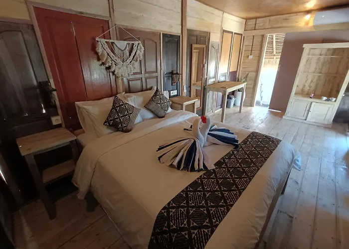 Yogi Beach Cabin Amed 