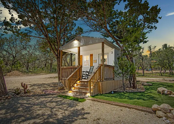 Lucky Star Ranch - Starlight Hotel Tarpley