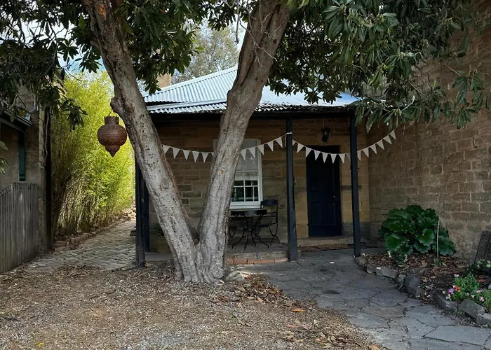The Garden Cottage Auburn