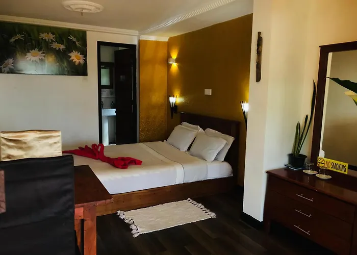 Red Wood Inn Nuwara Eliya