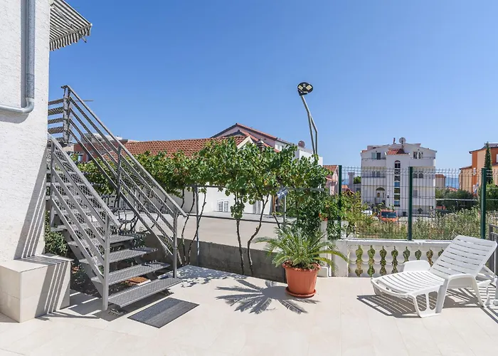Apartment Bougainvillea Okrug Gornji