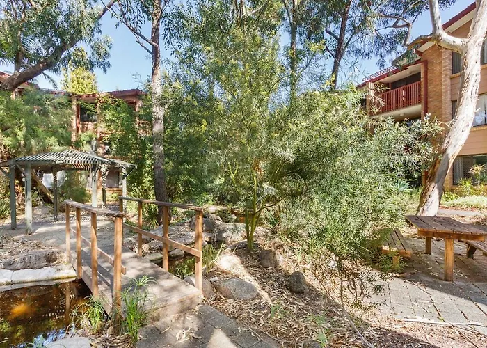 The Lake House Perth