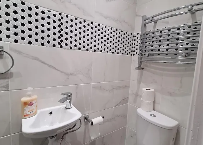 Close To Brunel University West Drayton Heathrow Airport Stockley Park - Ub7