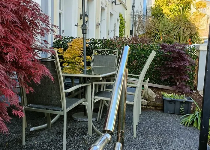 Lawnswood Guest House Torquay