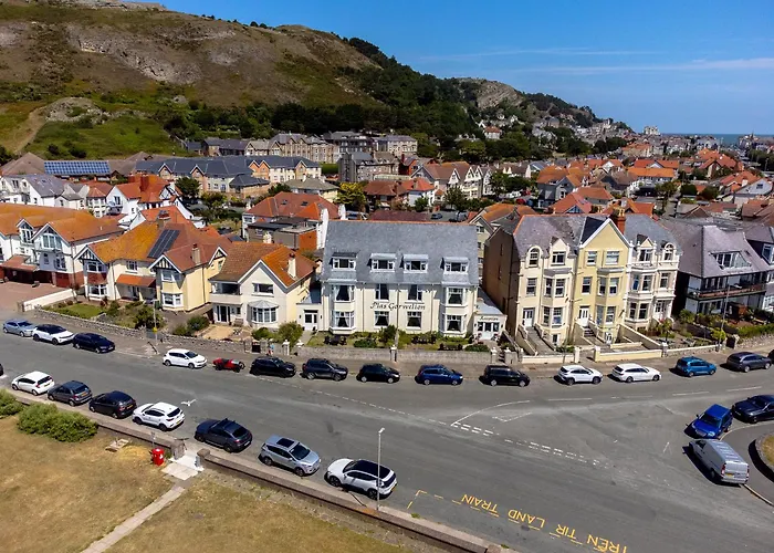 Plas Gorwelion Guest House - Adult Only Llandudno