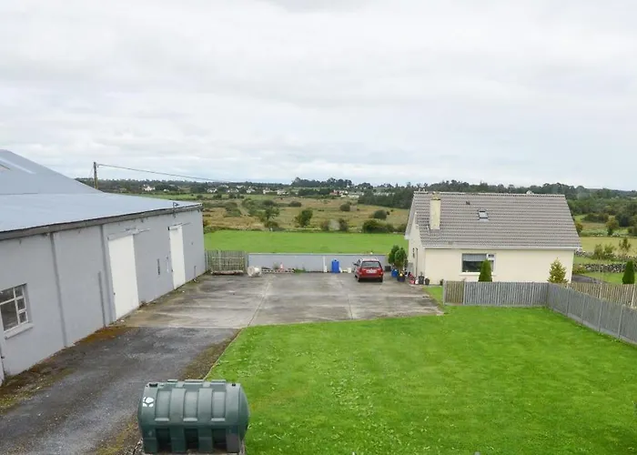 Lodge At The Old Barracks Athenry