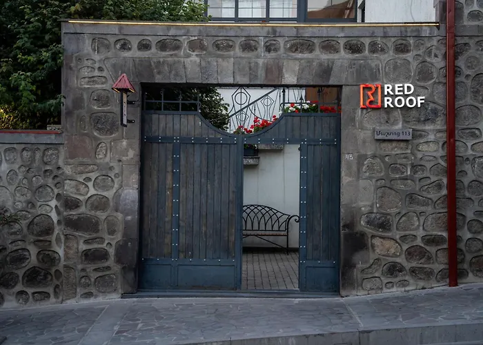 Redroof Goris Boutique Hotel