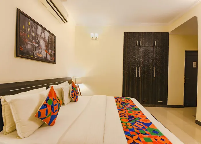 Fabhotel Golf Luxury- 10 Min From Sector 42-43 Rapid Metro Station Gurgaon