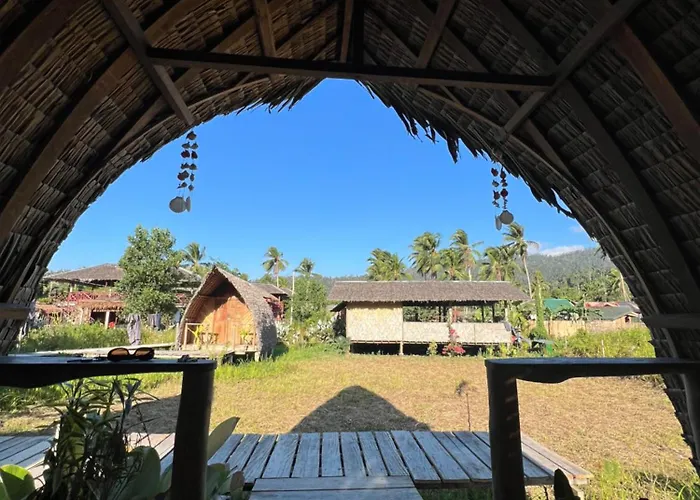 Palayan Paradise Huts San Vicente 