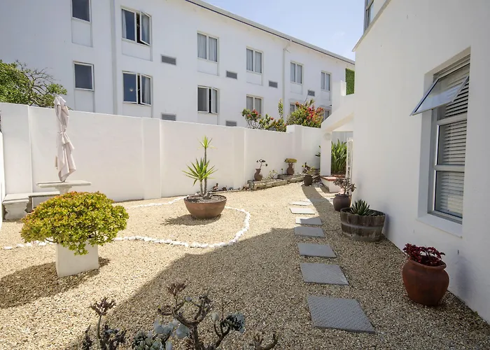 Small Bay Guest House Bloubergstrand
