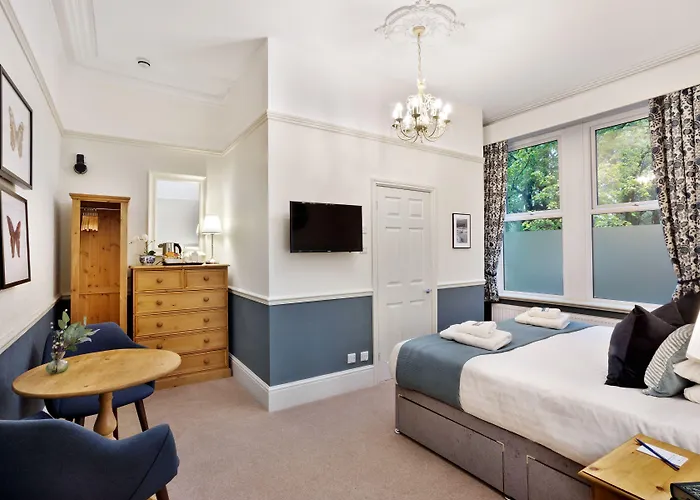 Fountains Guest House - Harrogate Stays With Free Parking