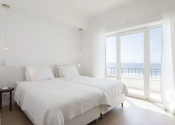 Blue Buddha Beach Rooms & Suites Ericeira