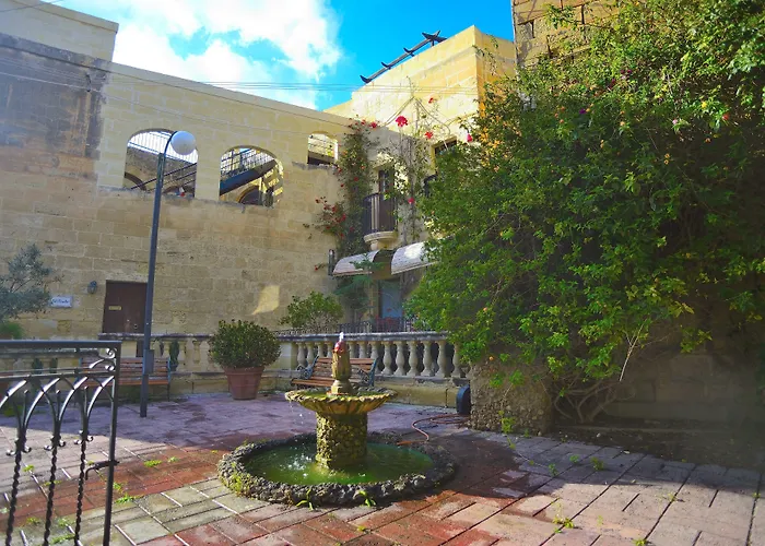 The Burrow Guest House Tarxien