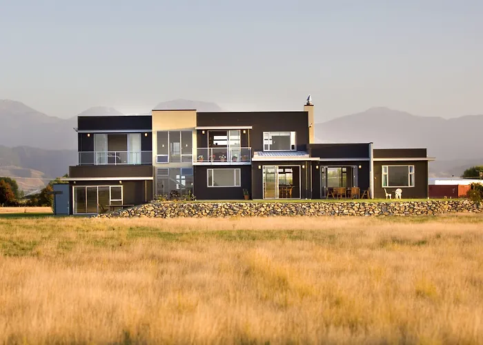 Appleby House & Rabbit Island Huts Hotel Mapua