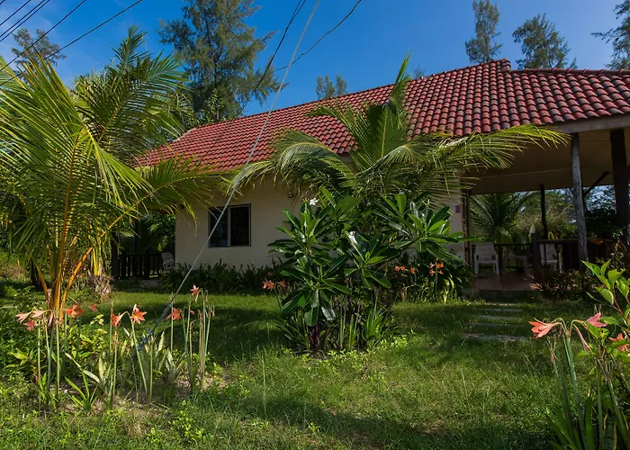 Pranee Beach Bungalows Koh Kho Khao Island