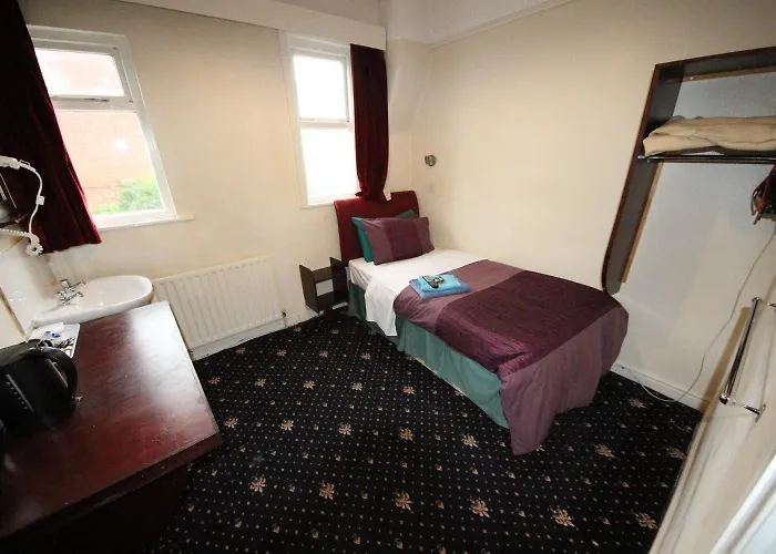 Avalon Guest House Leeds 