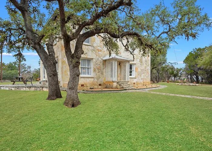 Hacienda Del Rio River Home Bandera