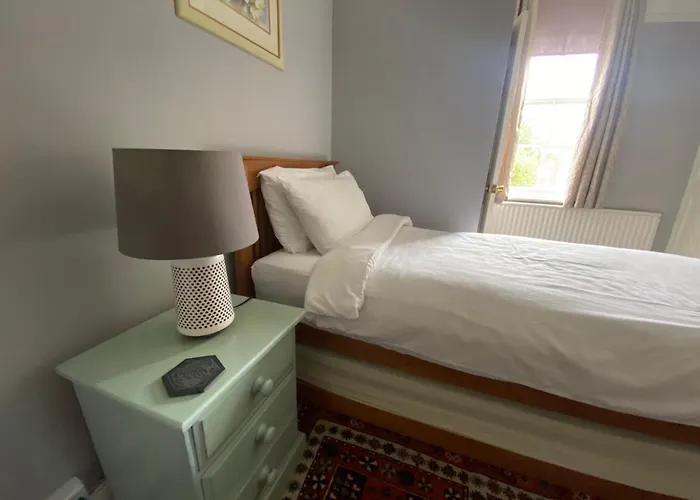 The Red House Guest House Grantham