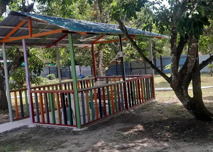 Tony'S Guesthouse At Teluk Bahang Batu Ferringhi