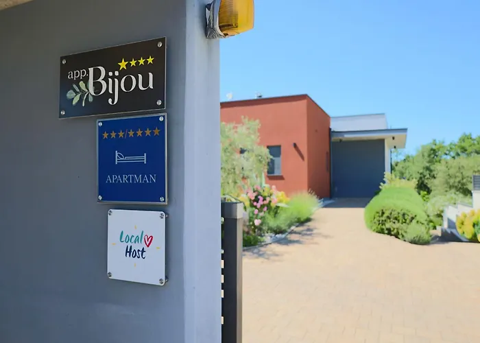Apartments Bijou, Nature & Luxury In A Green Oasis Near Umag