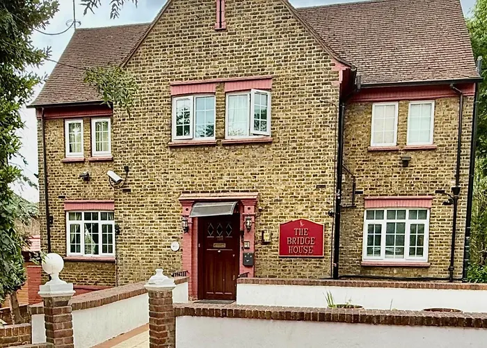 The Bridge House Hotel Hounslow