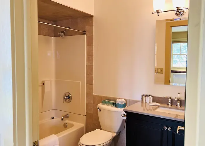 Isaac Wing House Hotel Bayfield