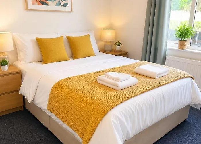 3 Cliff Road Ipswich Ip3 0At Hotel