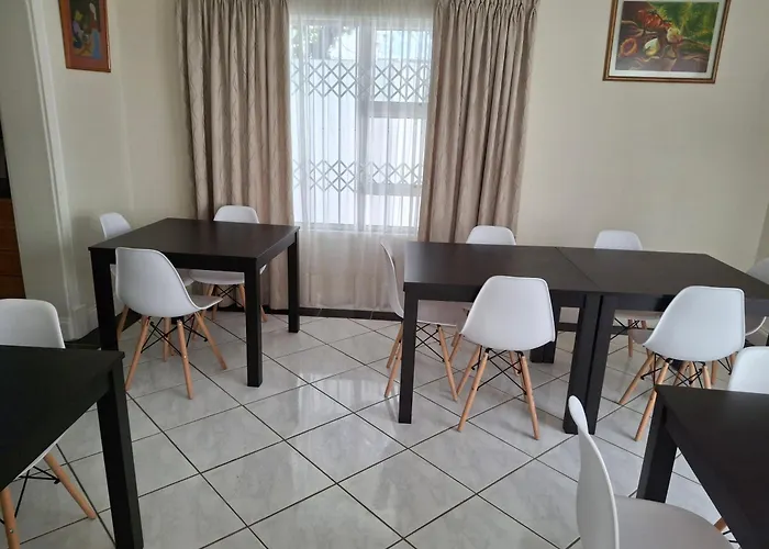 Martha'S Guesthouse Port Elizabeth