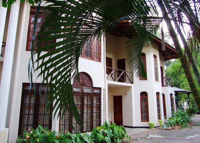 Tree Breeze Inn Kandy